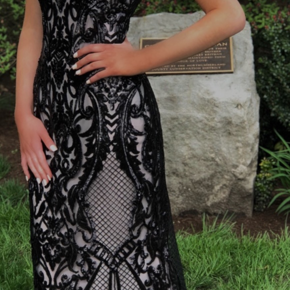 prom dress - Picture 2 of 3